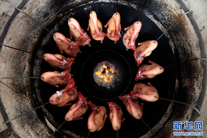 烤鸭（摄于5月17日）。新华网 赵普凡 摄