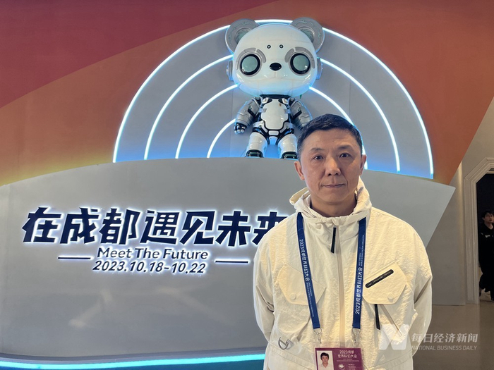 2023成都世界科幻大会开幕式总导演胡晓 图片来源：每经记者 吴林静 摄