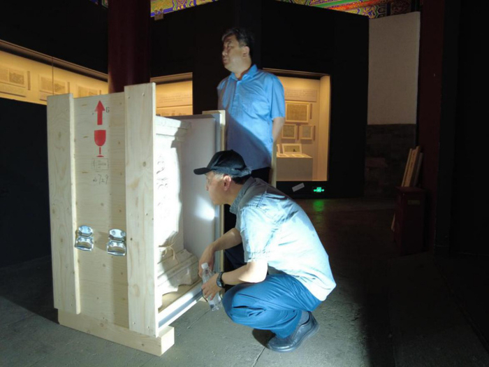 国家文物局组织专家开展实物鉴定