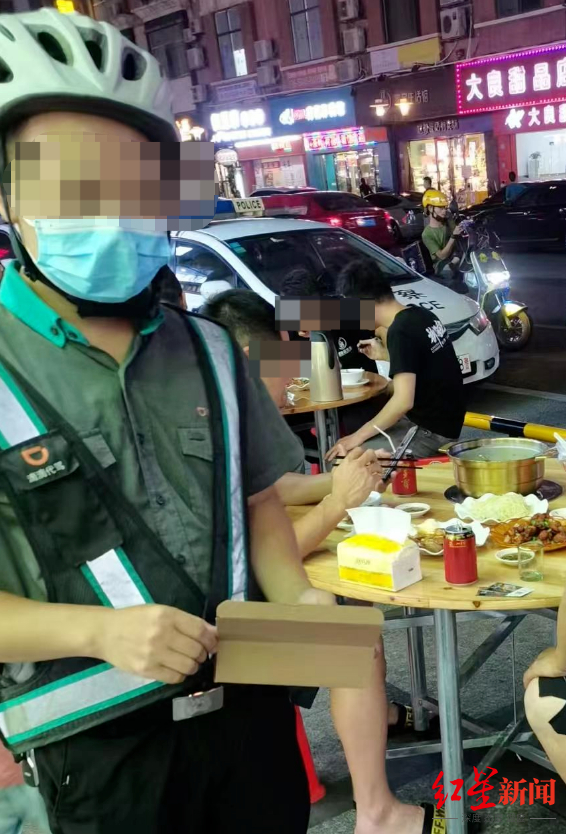 ▲吴庆成生前在工作中