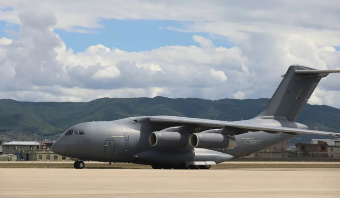 图片说明：运-20接来家属，南部战区图