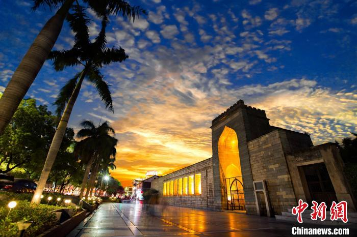 5月17日，泉州清净寺位于福建泉州古城区中心，散发着浓郁的异域风情。　陈英杰 摄