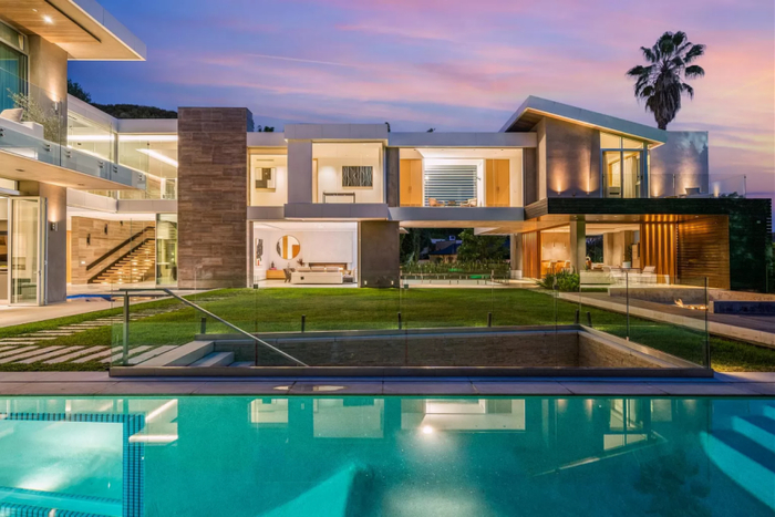 （1307 Sierra Alta Way豪宅，图据房产中介平台）