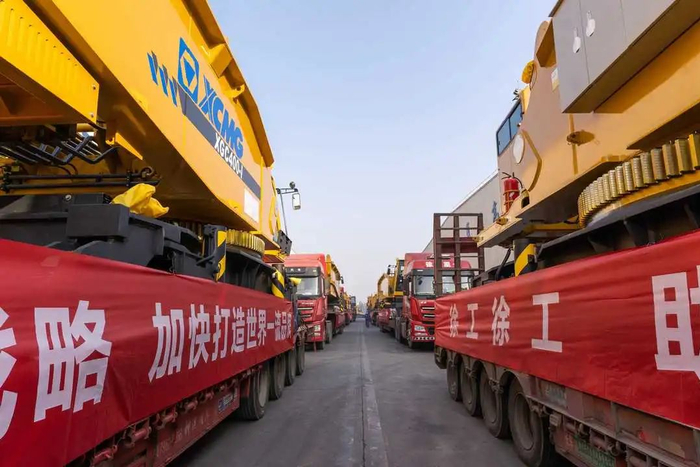 徐工机械设备发车出海（供图：徐工机械）