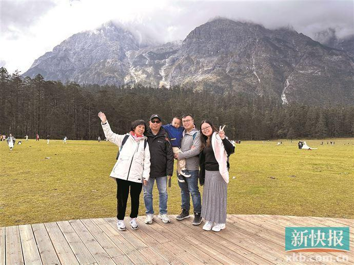 ■余先生一家错峰游云南。