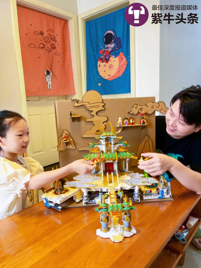 　　张帅给尼尼做的《西游记》主题的玩具