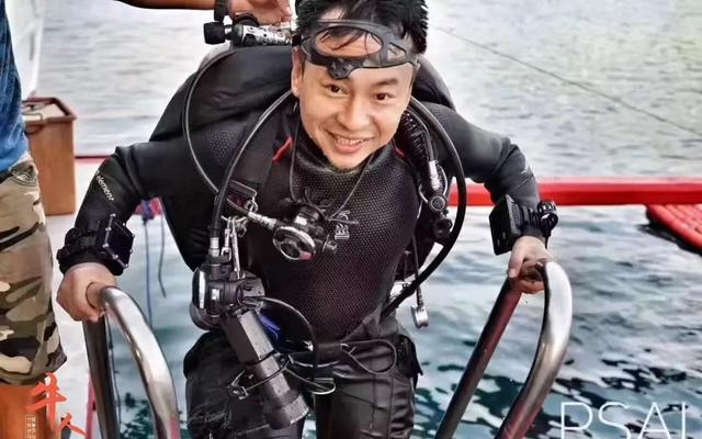 韩颋日常潜水时的照片。来源：中国探险协会官网