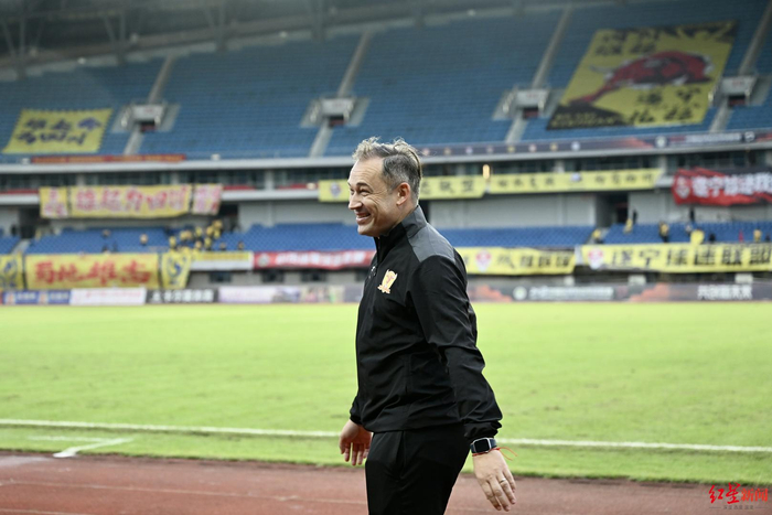 四川九牛主教练塔托