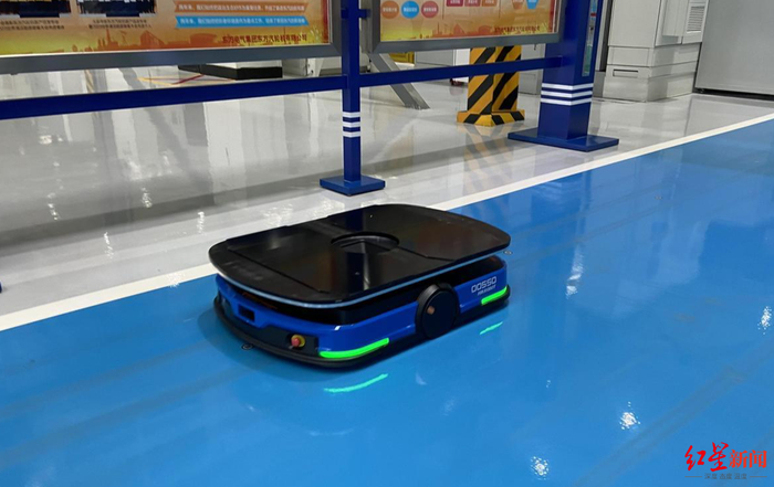 ▲东方汽轮机打造的国内首个叶片加工无人车间及黑灯产线