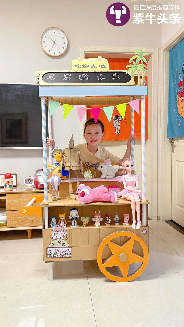 　　张帅给尼尼做的移动小卖部