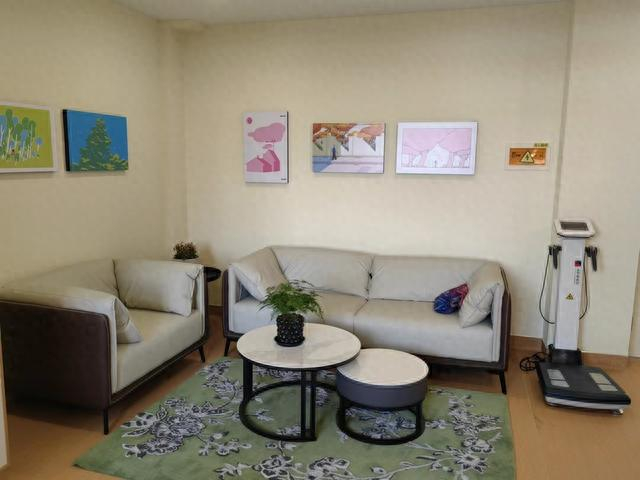 “关怀室”场景。 钟菡 摄