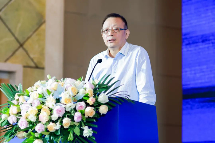 国家市场监管总局网络交易监管司原副司长韦犁在大会上作主旨演讲