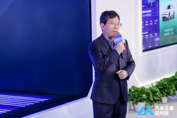 中国汽车流通协会副会长兼秘书长肖政三。 汽车之家供图 华龙网发