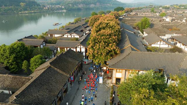 跑过阆中古城古街古巷（任冠金 摄）