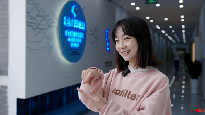 ▲成都七中信息技术老师王钰茹