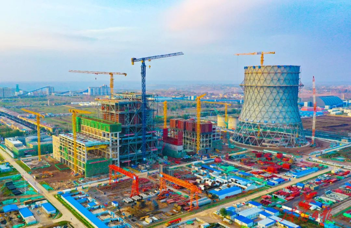 10月19日，建设中的彬长低热值煤660MW超超临界CFB项目。