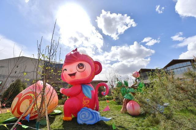 2021年4月16日，平谷世界休闲大会开幕，吉祥物“桃桃”在会场亮相。新京报记者 李木易 摄