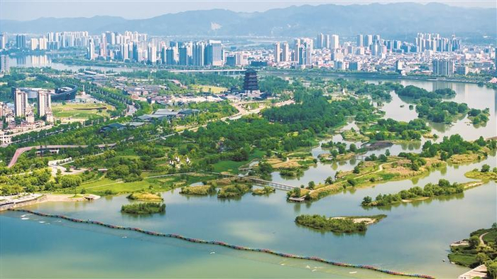     汉中市天汉湿地公园。 （汉中市委宣传部供图）