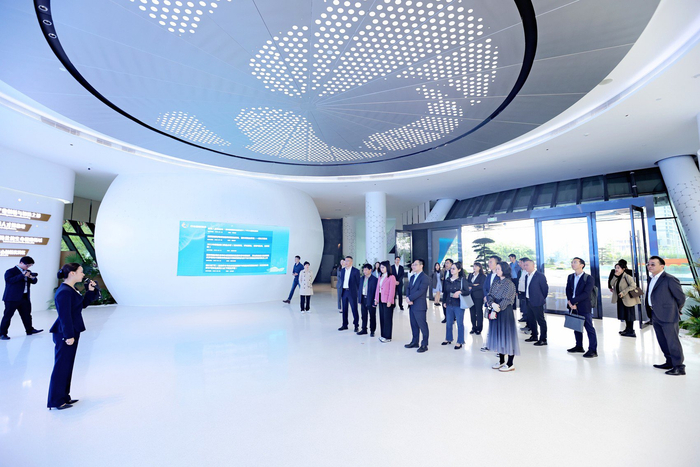 调研团参观天府国际生物城展厅