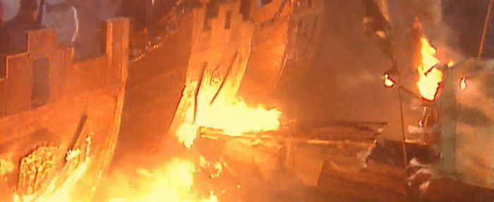 电视剧里“火烧赤壁”的画面