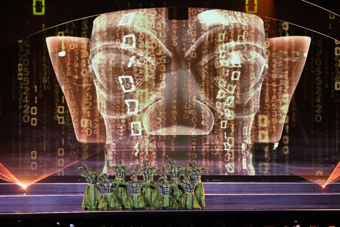 10月18日，2023成都世界科幻大会开幕式上，演员们表演节目《揽星》。图片来源：2023成都世界科幻大会组委会