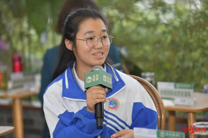 ▲成都七中领办学校蒲江中学高二学生 刘果辛