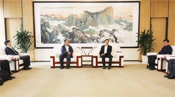 【西咸新区党工委书记杨仁华(右)热情接见了威盛集团董事长、HTC执行董事陈文琦(左)】