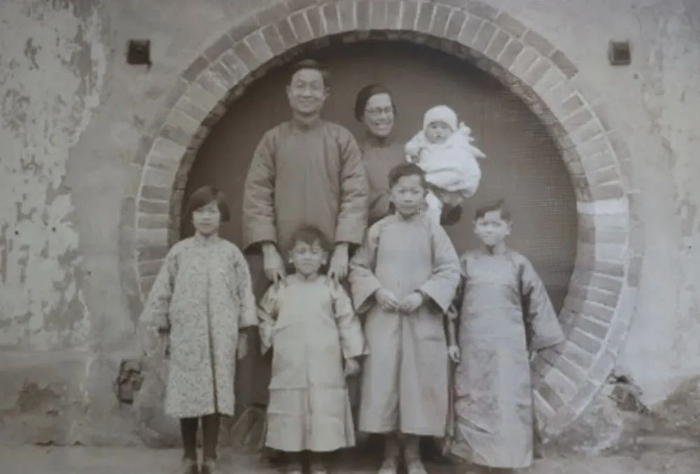 晏阳初家庭照。新华每日电讯记者谢锐佳翻拍