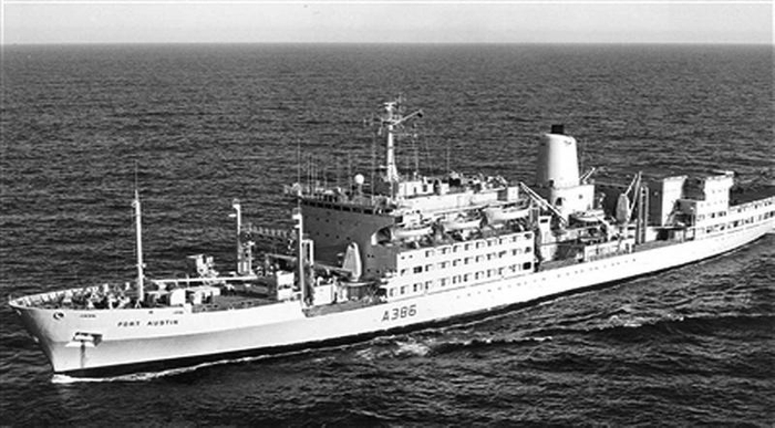 罗莎莉堡级奥斯汀堡号后勤补给舰。资料图片