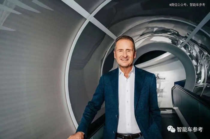 △原大众集团CEO 赫伯特·迪斯，于休假时被解雇