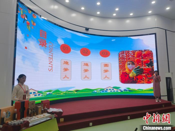 图为学生比赛现场。　刘玉桃 摄