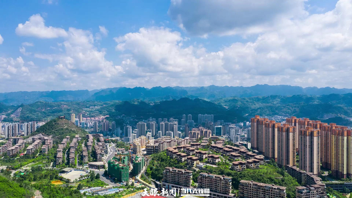 铜仁市城区。铜仁市融媒体中心供图