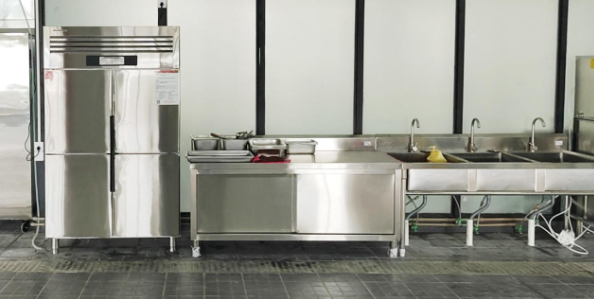 图:新建成的该企业单位厨房现场环境实拍