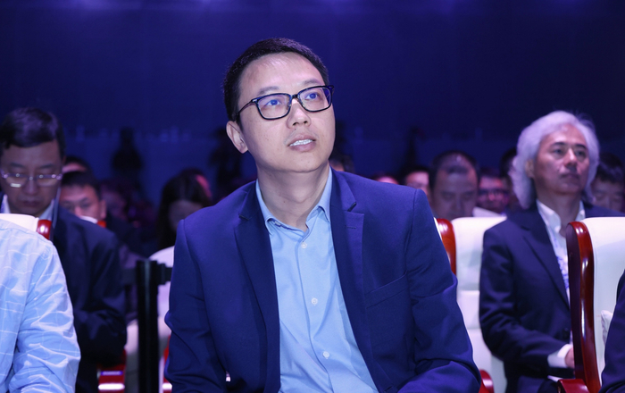 （阿里巴巴集团CEO、阿里云智能集团董事长兼CEO吴泳铭）