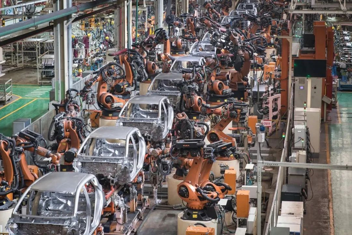 江淮纯电动乘用车自动生产线。范柏文 摄