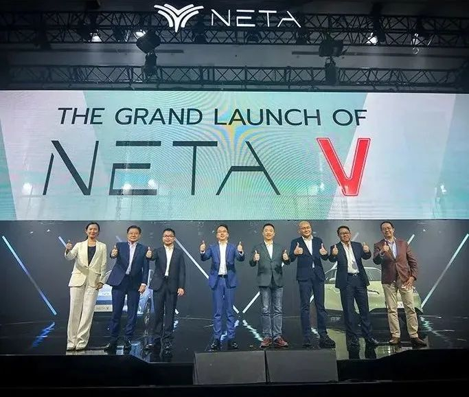 ▲哪吒V印尼上市发布会现场 图片来源：哪吒汽车官方微信