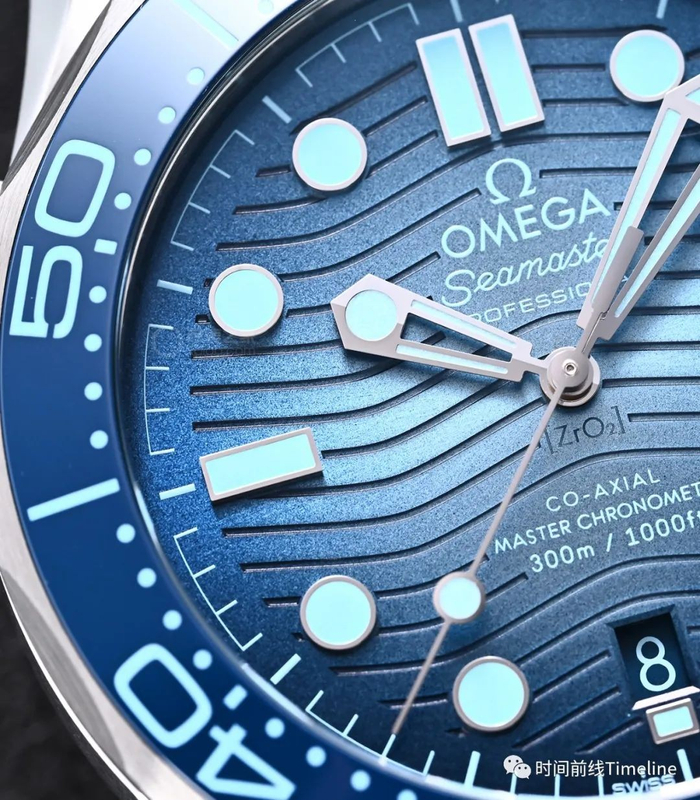 整个表头，都是冰蓝效果。