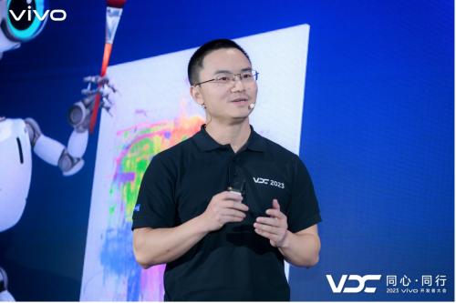 vivo AI 系统智能负责人 熊官敬