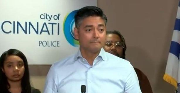 ▲市长普雷瓦尔称枪击事件“令人作呕”