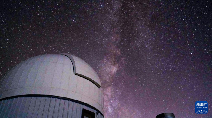 　　这是在阿里暗夜公园拍摄的银河（11月4日摄）。 新华社记者 曹槟 摄