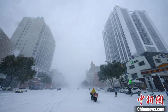 内蒙古通辽市出现暴雪天气