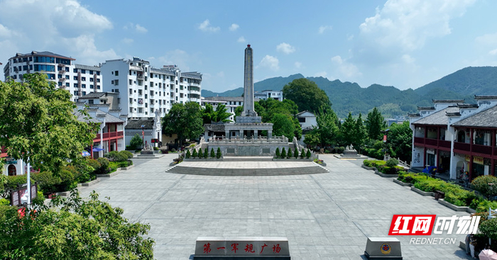 桂东县沙田镇第一军规广场雄伟壮阔.