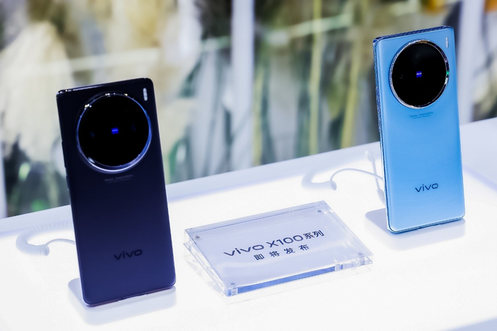 即将发布的vivo X100系列于进博会亮相