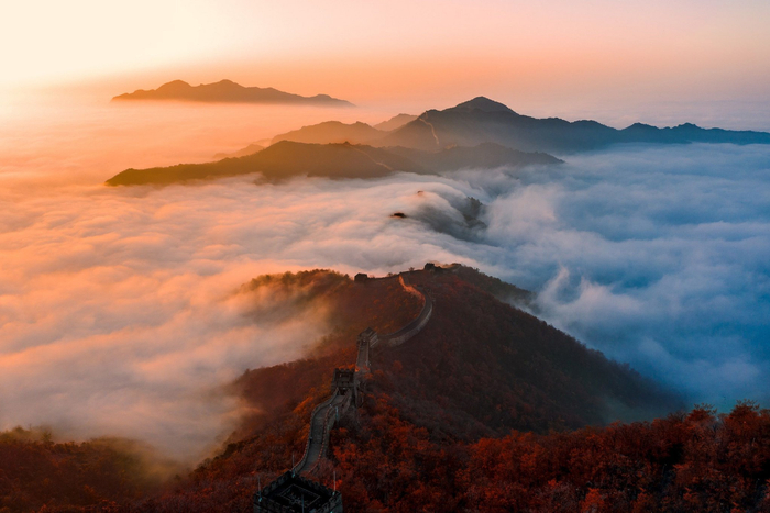 慕田峪长城推陈出新打造“元旦观日出”和夜游等代表内容。 图/田振辉摄 