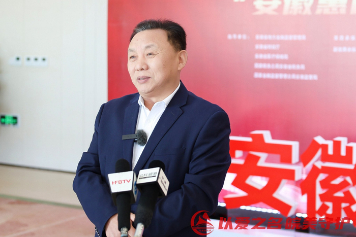 安徽省医疗保障局党组成员、副局长汪和平现场接受采访