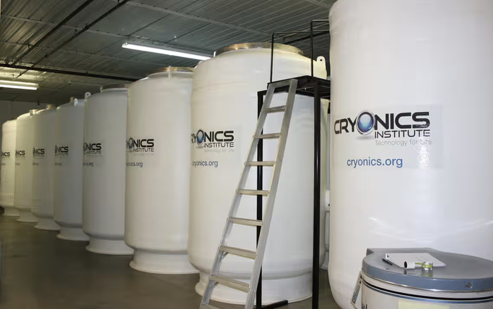 ▲美国人体冷冻研究所的实验设备