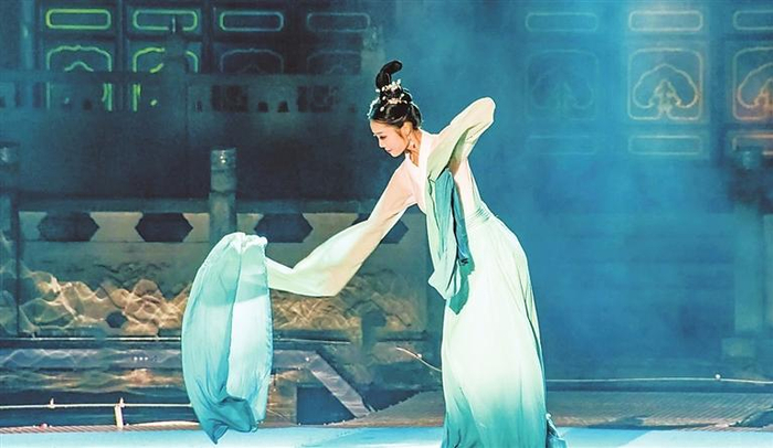 水幕实景剧《再现貂蝉》剧照