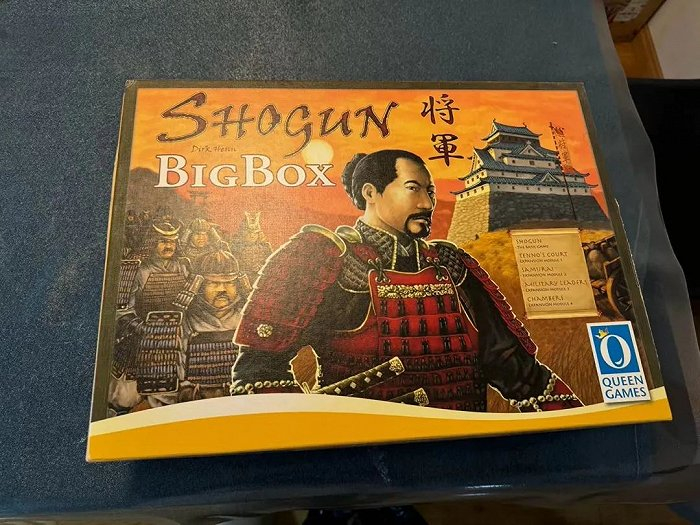 姜姜仍保留的为数不多的桌游之一，据他所说，这个游戏他只玩过两把