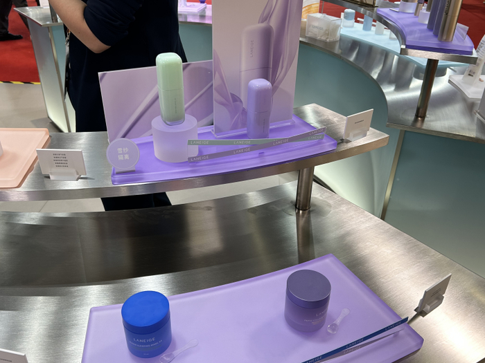 爱茉莉太平洋展台首发新品。