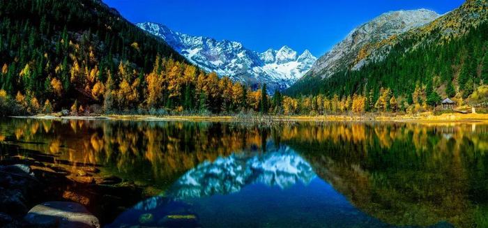 达古冰川，图源：黑水宣传部